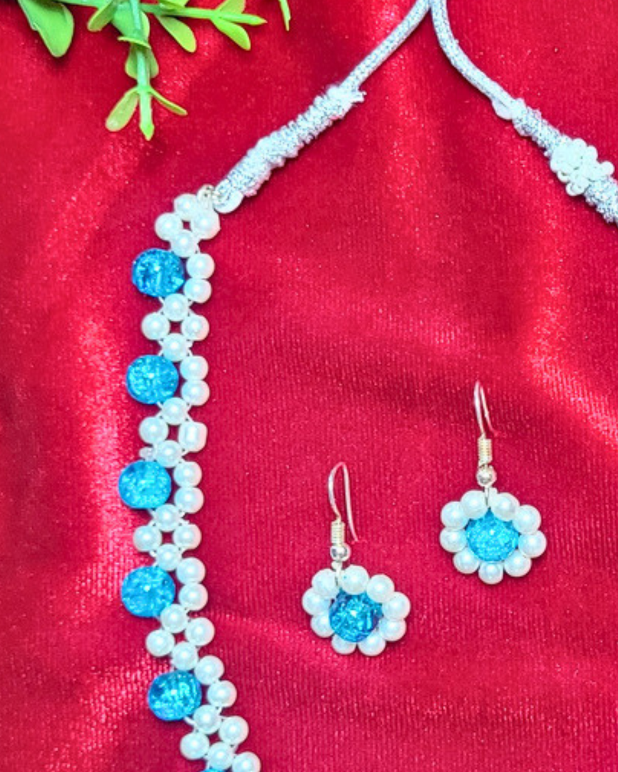 Frost Bloom Beaded Neck Set