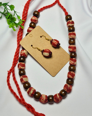 Rustic Red Statements Set